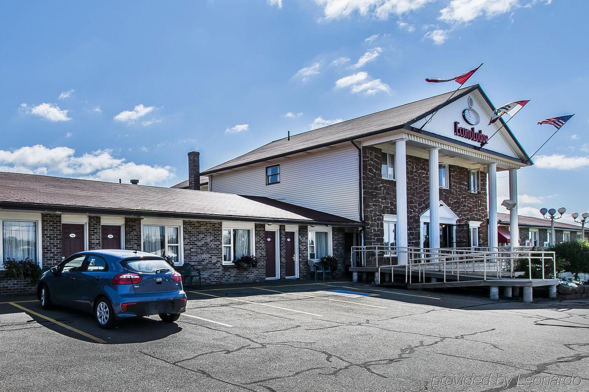Queens Arms Inn 샬럿타운 외부 사진